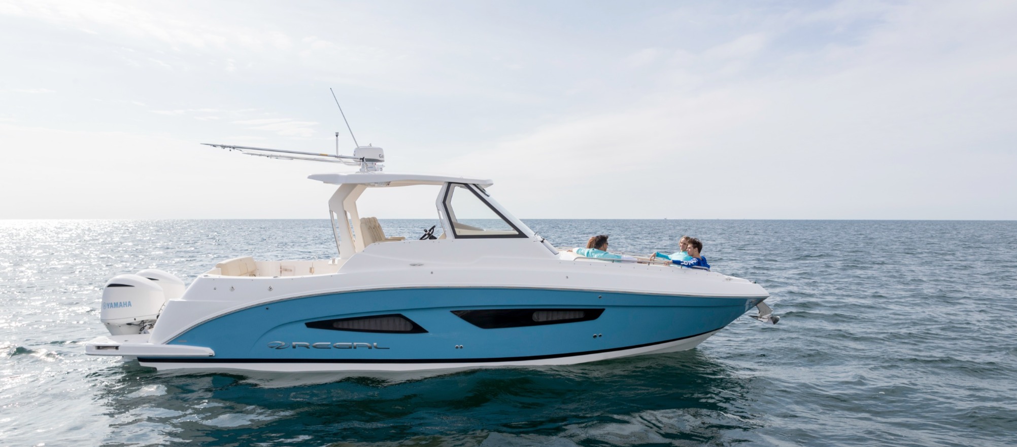 33 SAV, sports boat