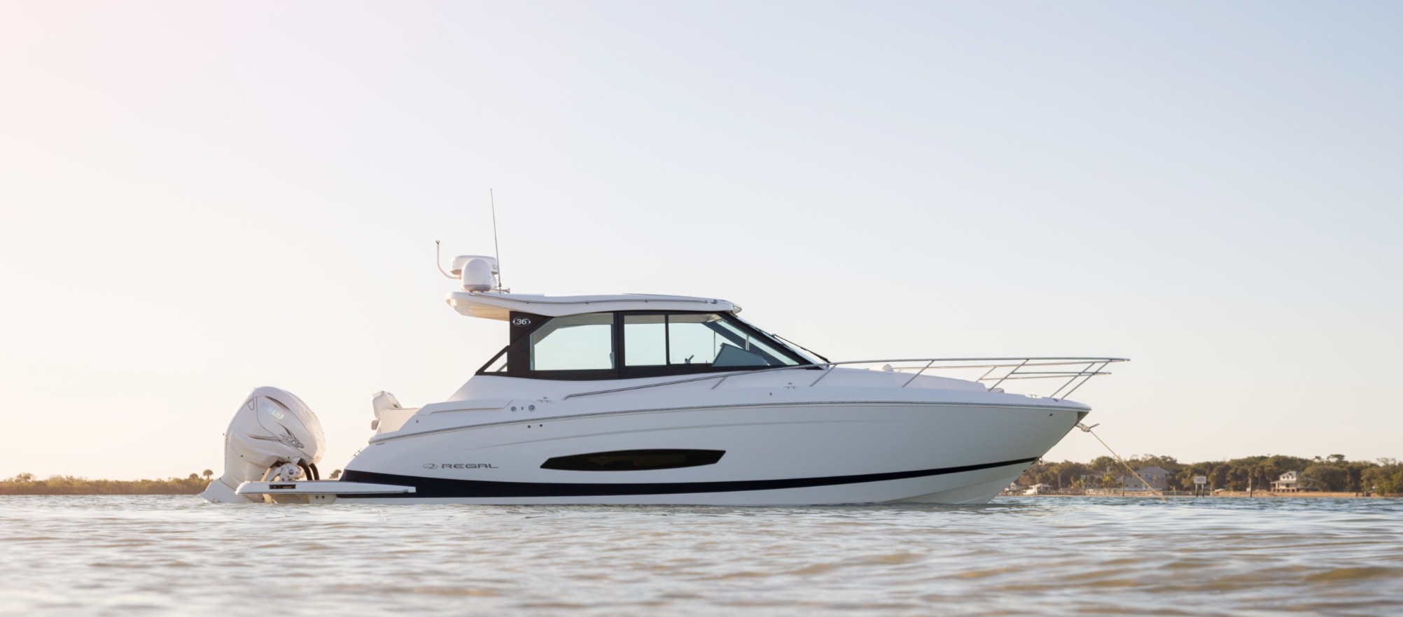 Regal 36 XO, yachts