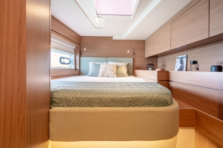 bali 4.6 new boat for sale - clipper marine uk image 3