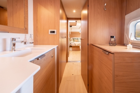 bali catspace new boat for sale - clipper marine uk image 3
