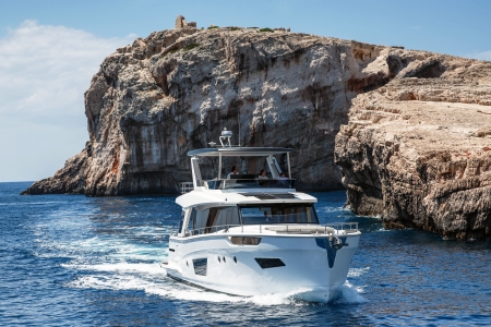 greenline 58 fly new boats for sale - clipper marine uk image 4