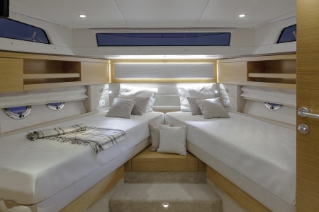 greenline 48 fly new boat for sale - clipper marine uk image 4