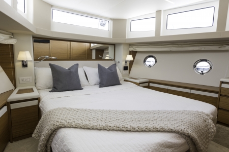 greenline 45 fly new boat for sale - clipper marine uk image 4