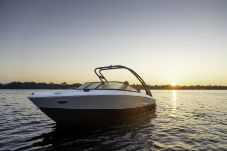 regal ls2 new boat for sale - clipper marine uk image 4