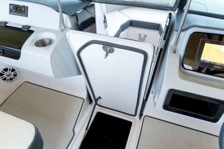 regal lx2 new boat for sale - clipper marine uk image 11