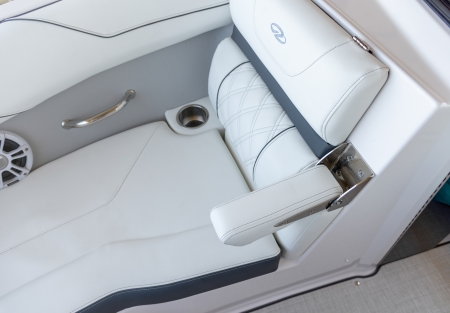 regal ls2 surf new boat for sale - clipper marine uk image 14