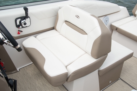 regal 26 express new boat for sale - clipper marine uk image 12