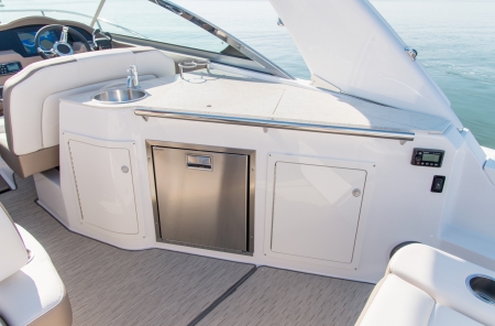 regal 33 xo image 15