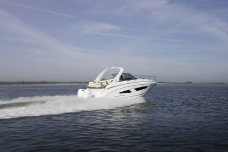 regal 33 xo image 3