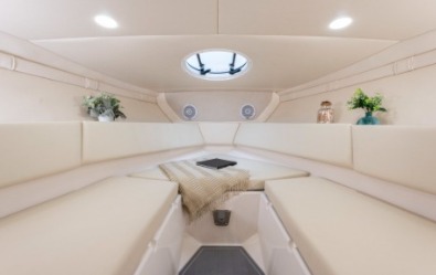 Regal LS4C, salon
