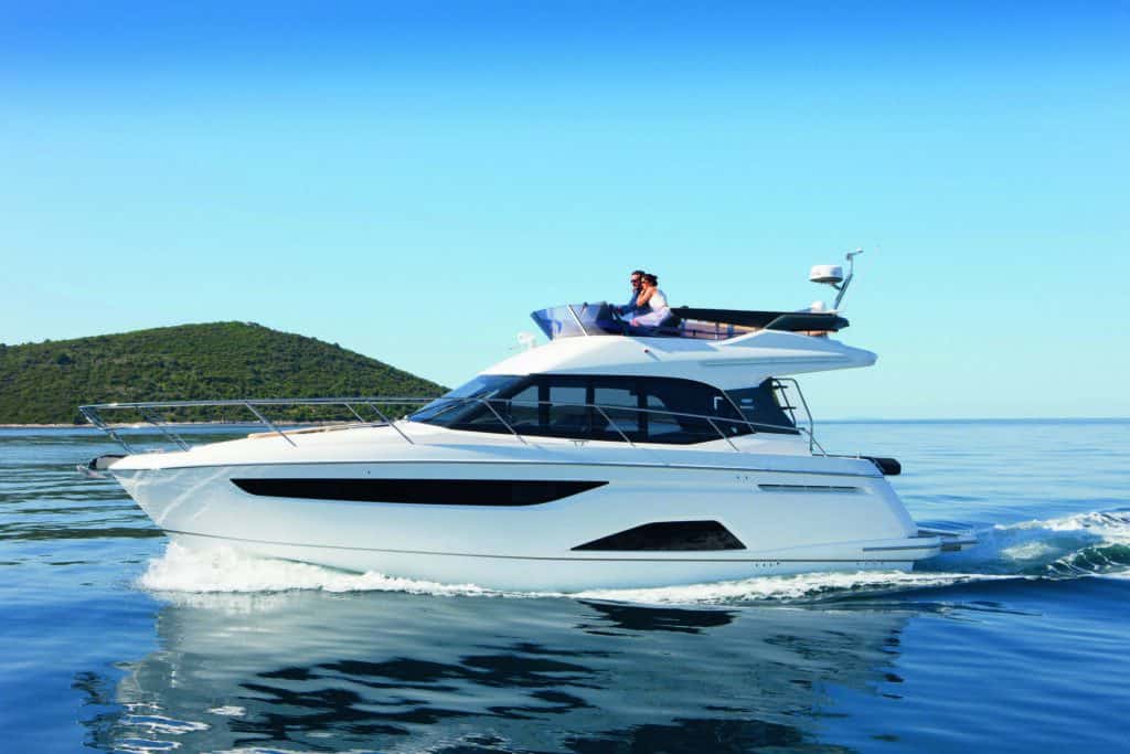 Picture 1 Take a look at the Bavaria R40